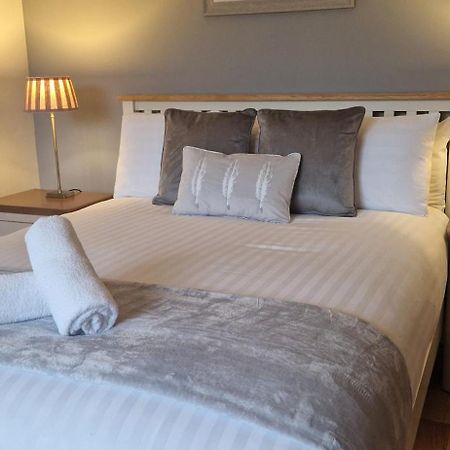 The Cloisters Hotel Dingle Bagian luar foto